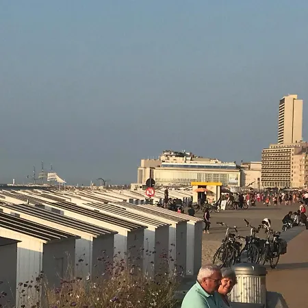 Great Family Appartement Terrace Center Ostend 公寓
